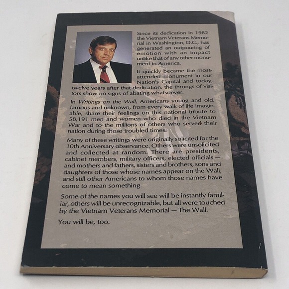 (Signed) Writing On The Walk Reflections On The Vietnam Veterans By Jan Scruggs - Picture 4 of 8